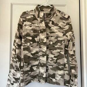 KENSIE Jeans Women's Camouflage Cotton Jacket, size s